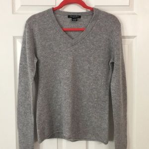 Olivia & Grace - V-neck Cashmere Sweater